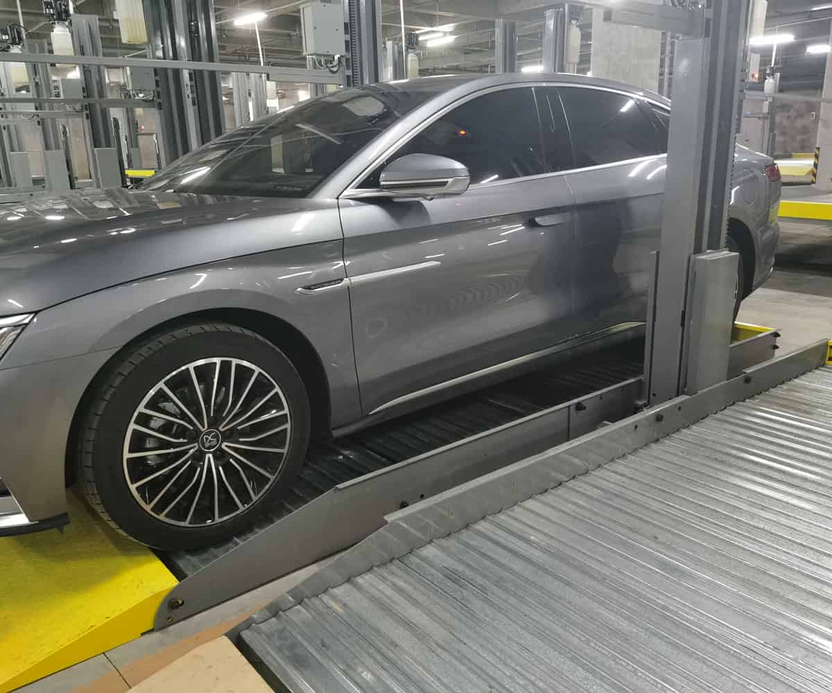 學校周邊停車庫